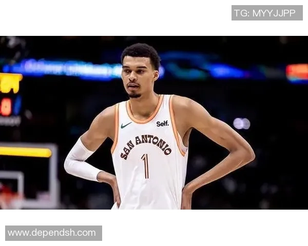 08季后赛马刺与太阳激战回顾:经典对决与传奇时刻的交汇 08季后赛马刺与太阳激战回顾:经典对决与传奇时刻的交汇